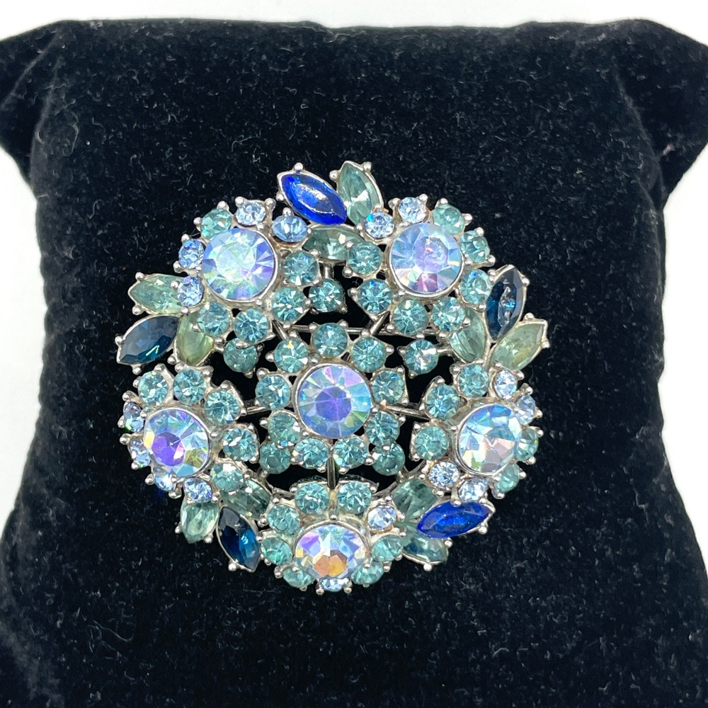 Trifari Vintage 60's Brooch Signed Blue Rhinestone